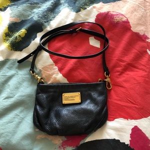 Marc Jacobs cross body- black, great condition